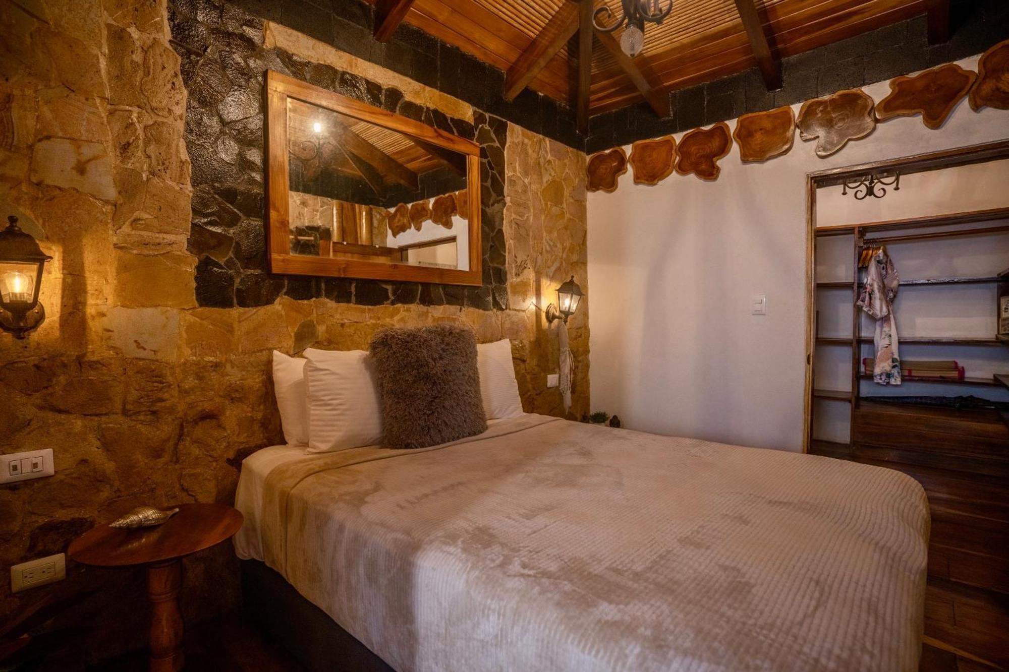 Ocho Artisan Bungalows (Adults Only) Tamarindo Luaran gambar